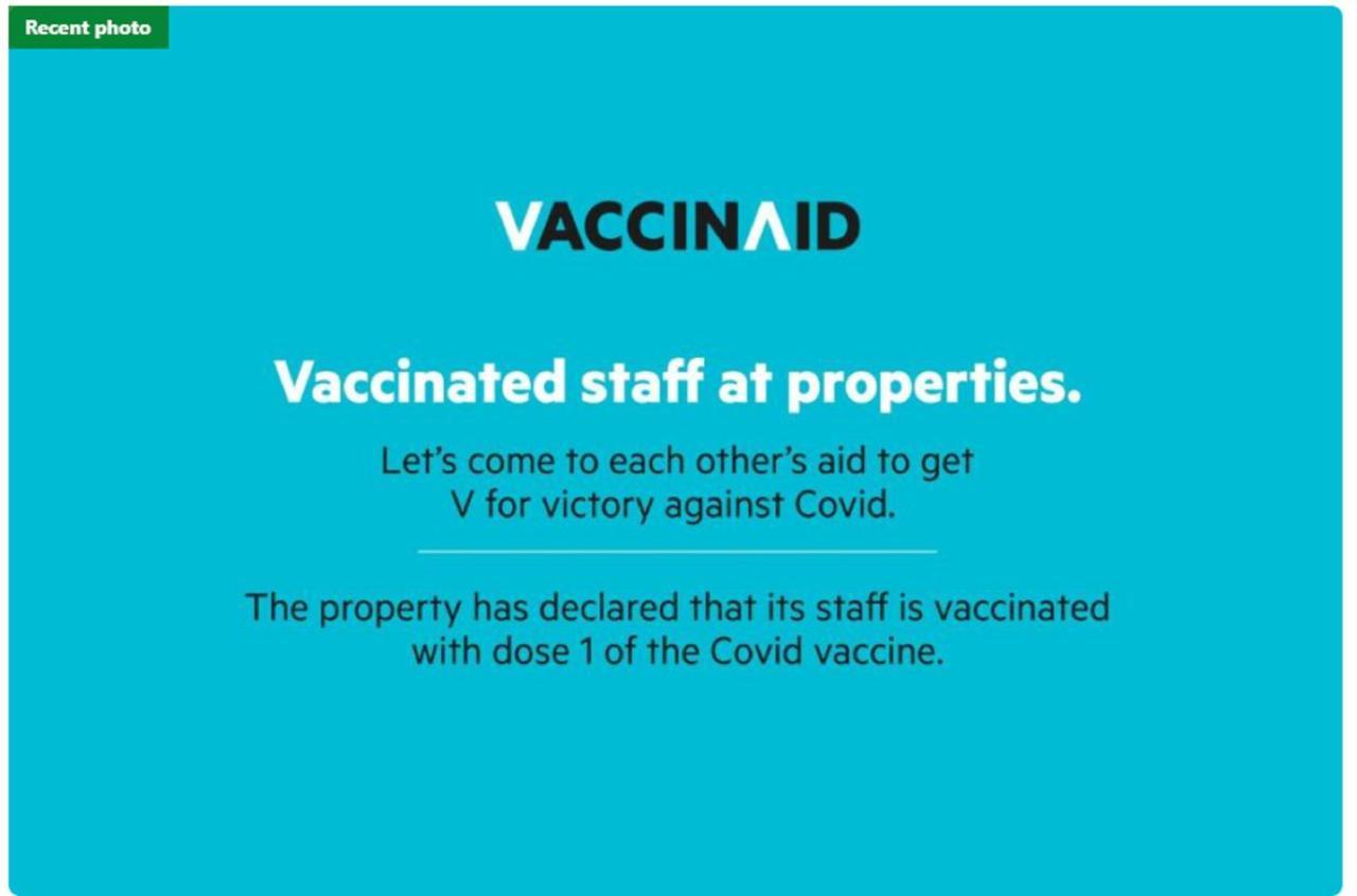 Vaccinated Staff - Spot On 2053 Granada Syariah Home Stay Bandung Kültér fotó